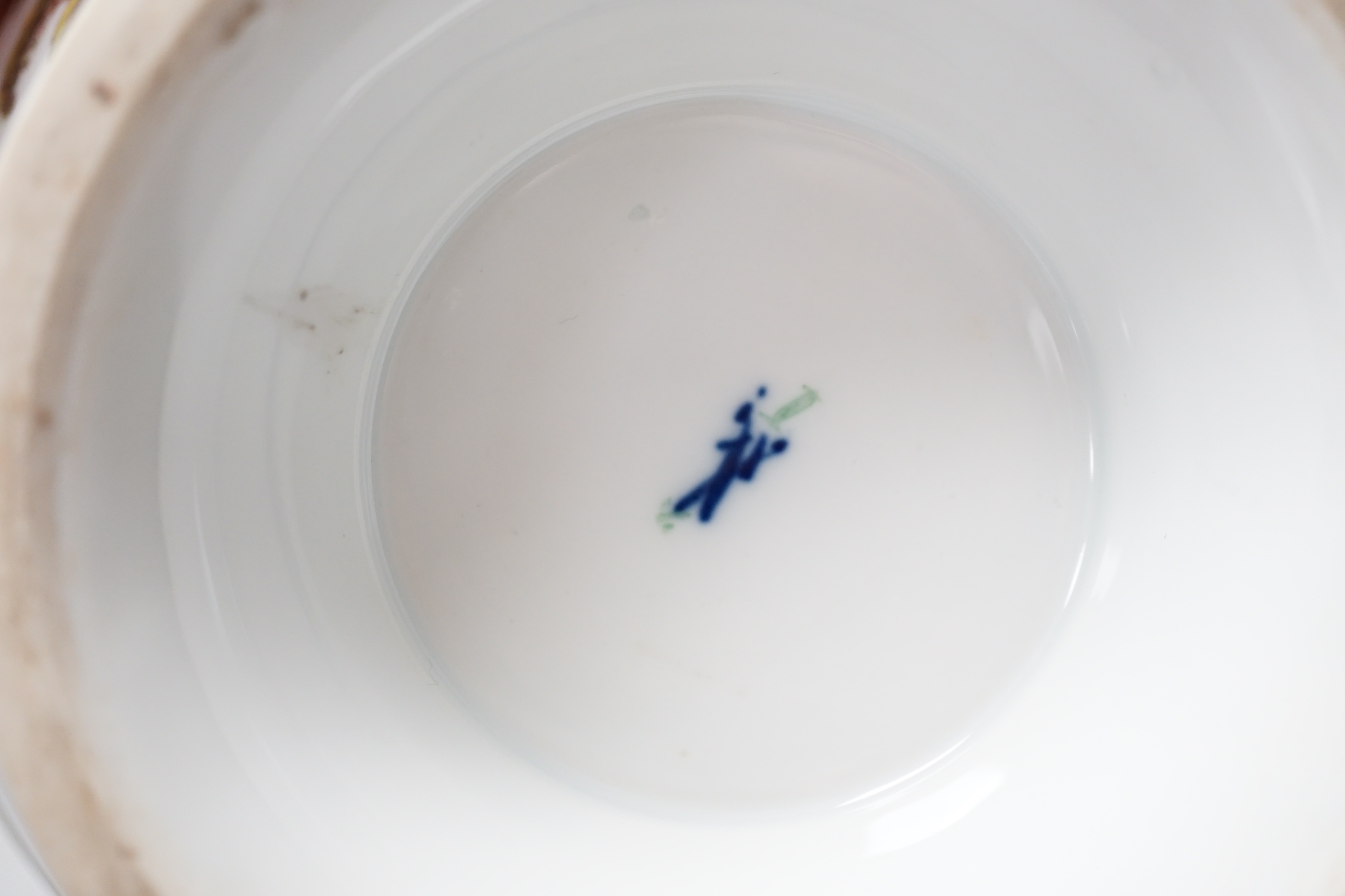 A Meissen footed ‘Miners’ bowl, special mark for 1814-15, 22cm diameter